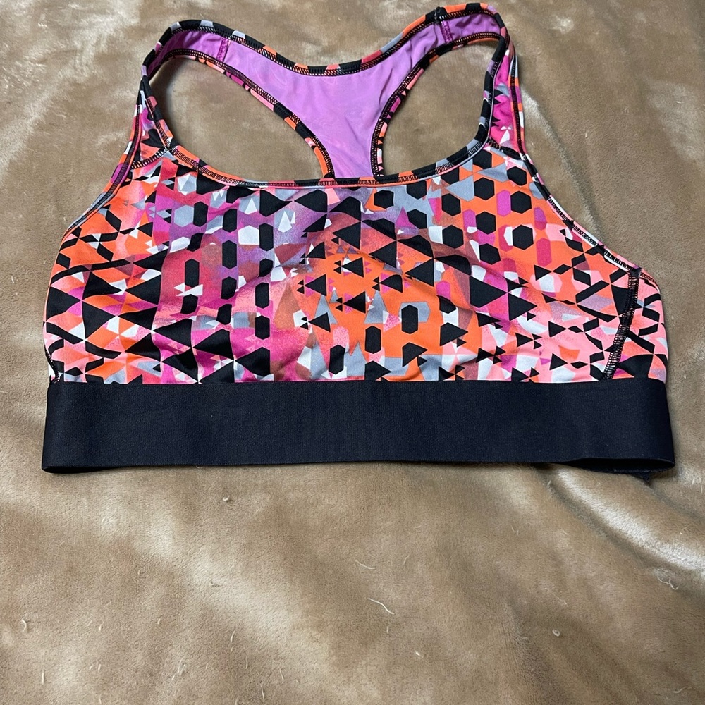 Victoria sports bra
